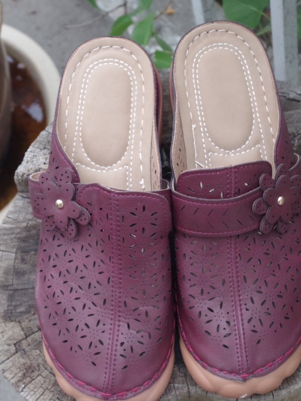 New Cut-Outs Ladies Baotou Wine Red Ladies Leather Comfy  Slip Ons Clogs